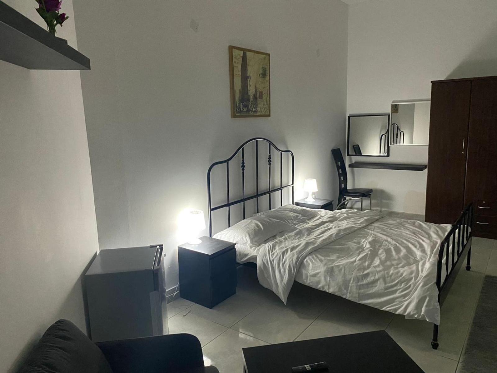 Comfortable Private Rooms In Compound Housing Dubai Eksteriør billede