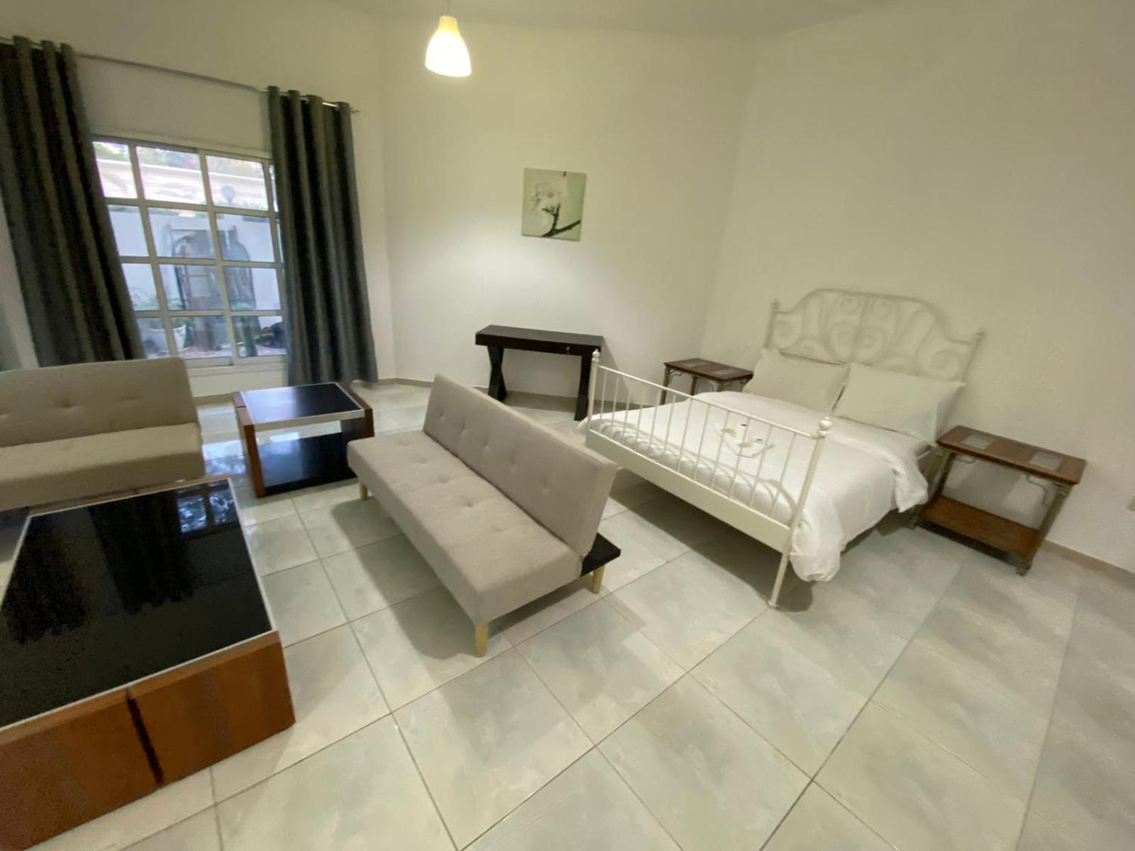 Comfortable Private Rooms In Compound Housing Dubai Eksteriør billede